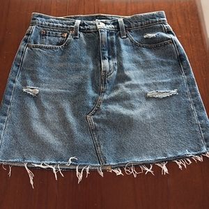 Levi's Mini Denim Skirt Sz 29